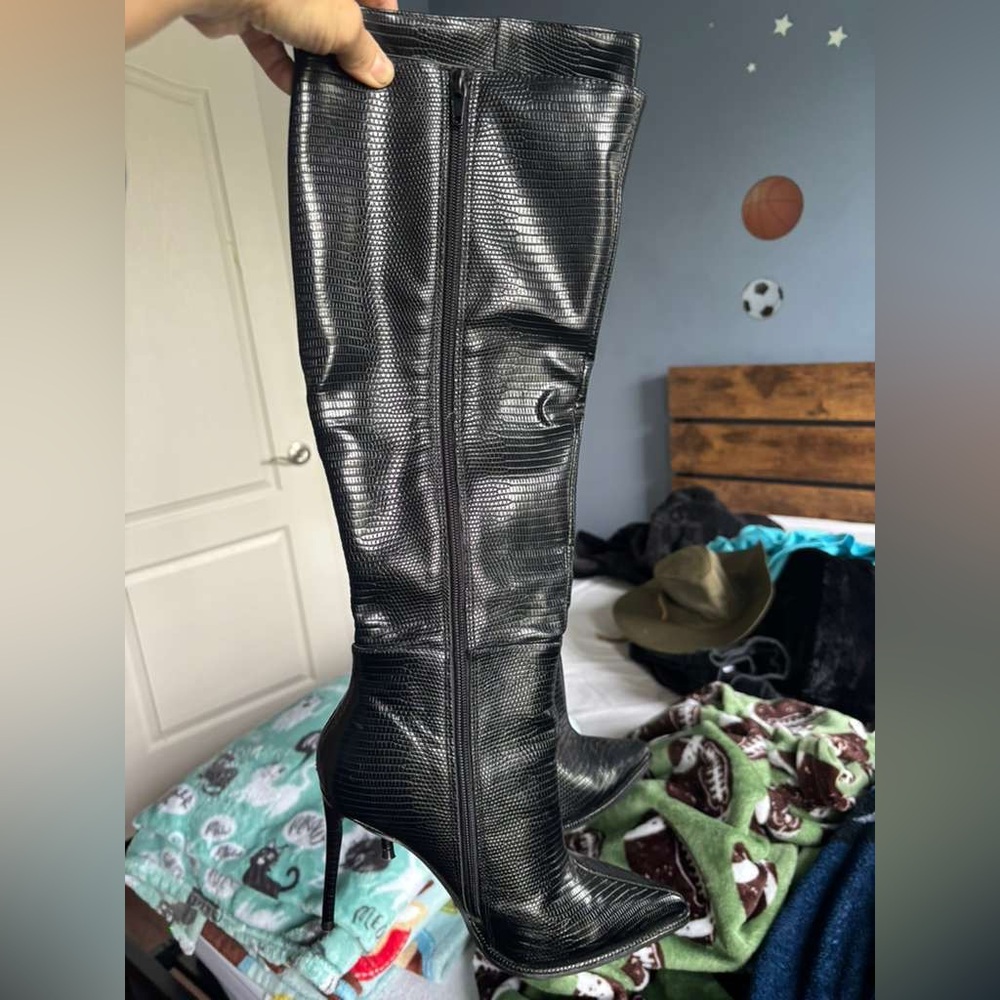 Steve Madden Black Ankle Boots